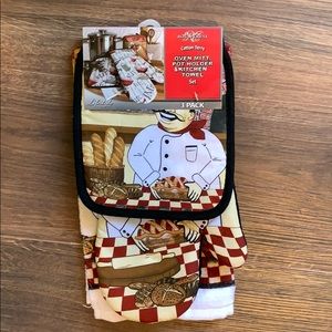 NWT Oven Mit + pot holder + towel set